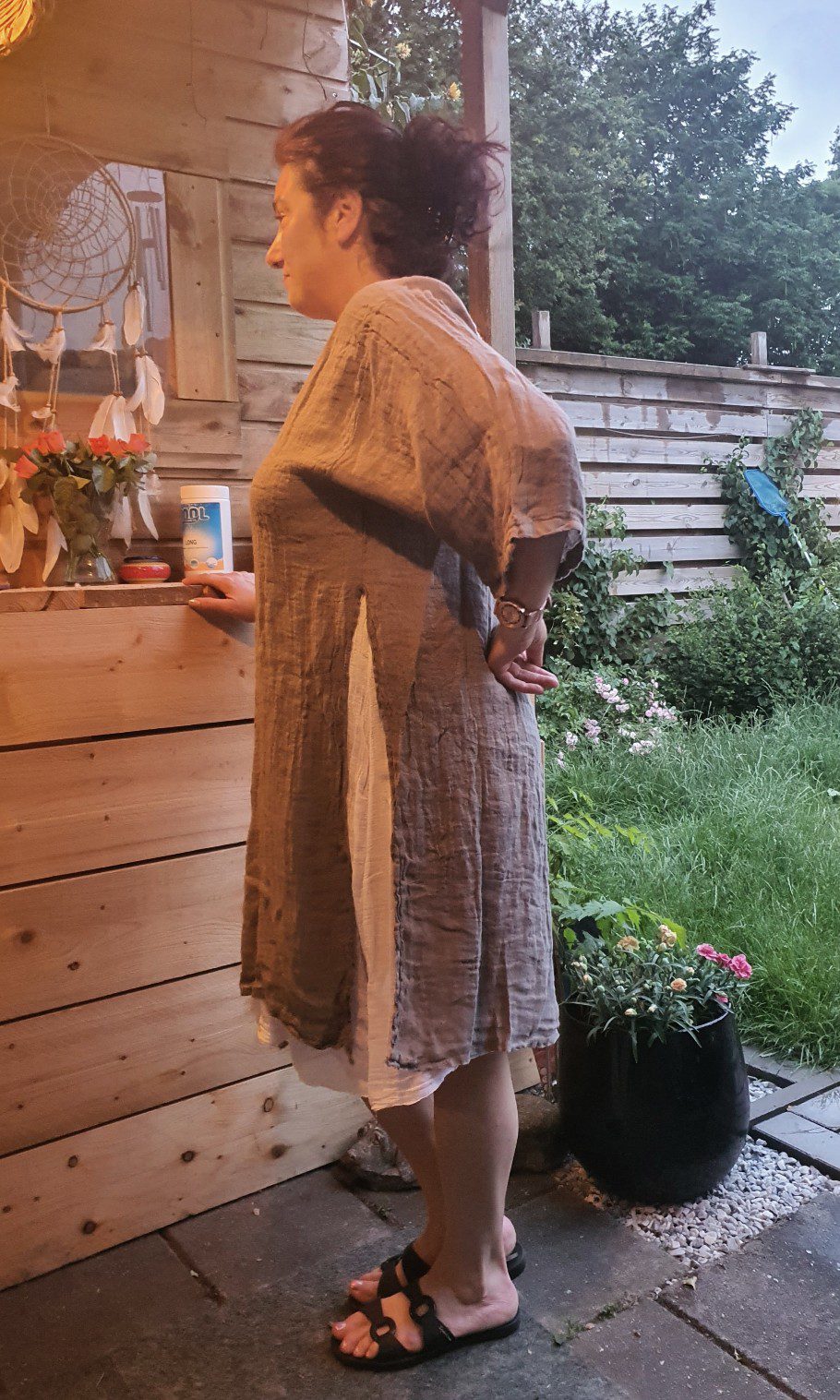 vrije tijd Nauwkeurig noodsituatie Boho linnen en katoen jurk in twee lagen - korte mouwen - kleur TAUPE - Maat  42/44 | Felices.nl