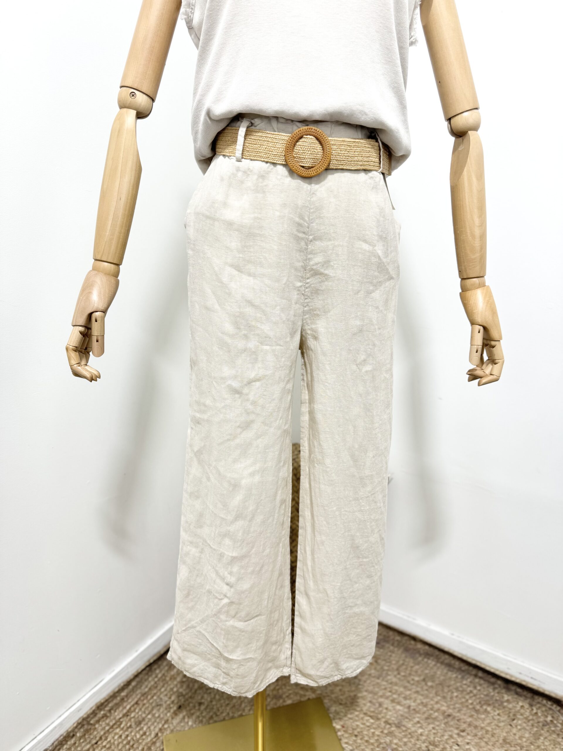 Linnen broek met een rieten ceintuur en zijzakken - elastische talie - kleur BEIGE - maat 38/40 - Afbeelding 3