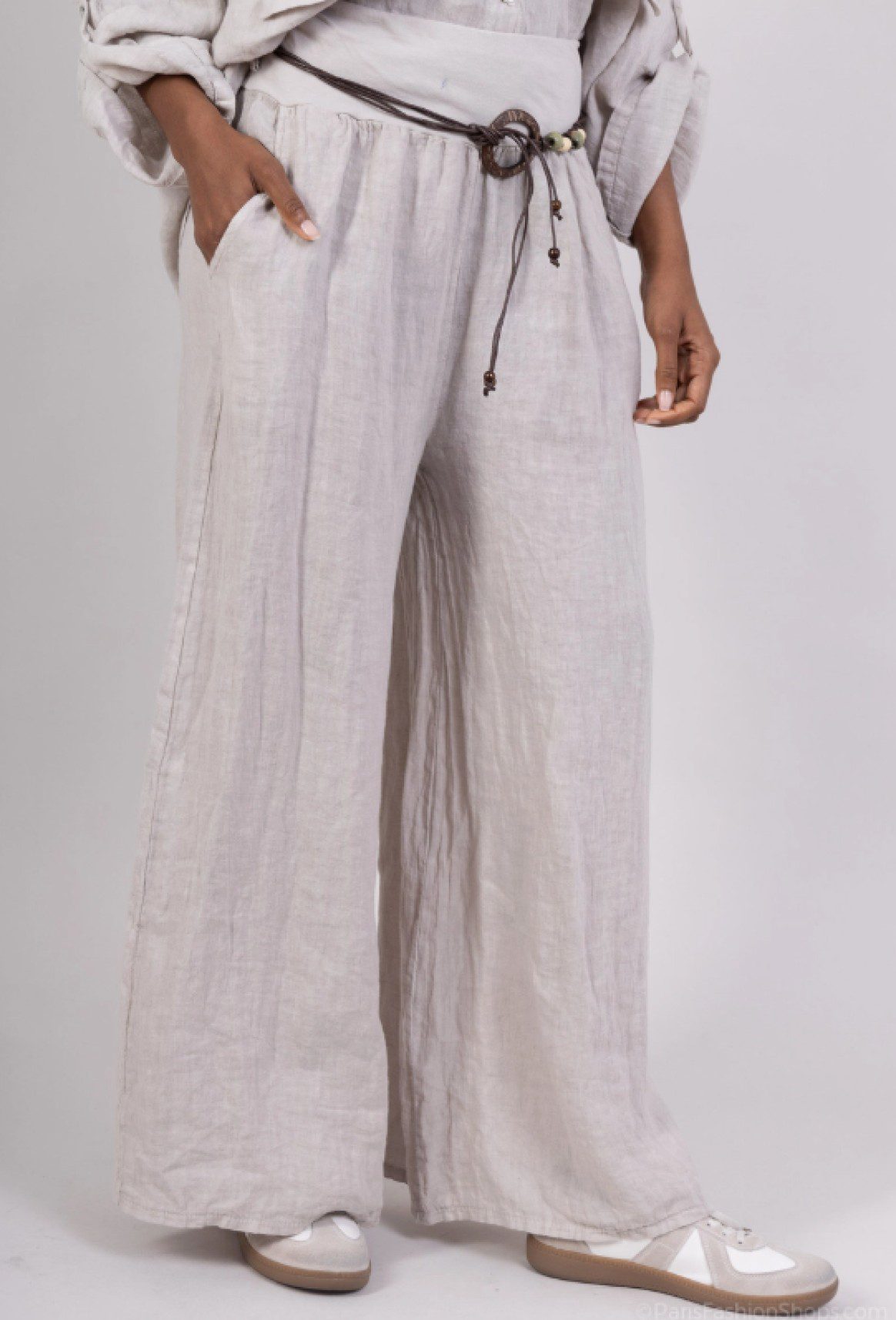 Linnen lange broek - Beige kleur met  zijzakken en ceintuur  Maat M/L