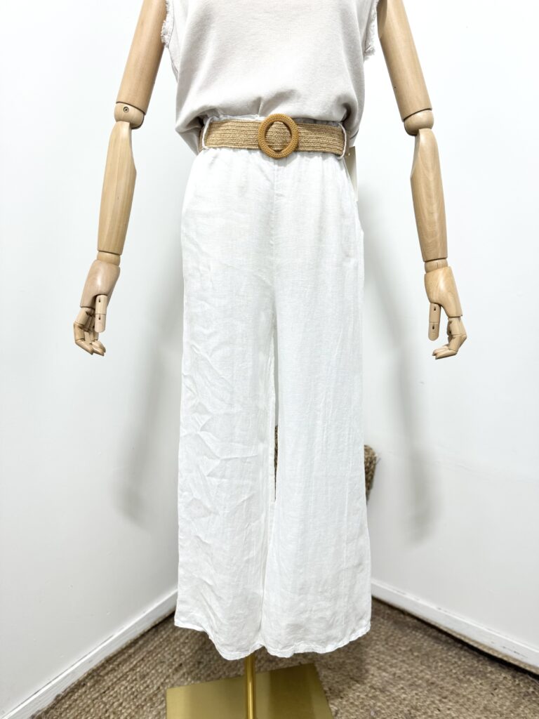 Linnen broek met een rieten ceintuur en zijzakken - elastische talie - kleur WIT - maat 38/40