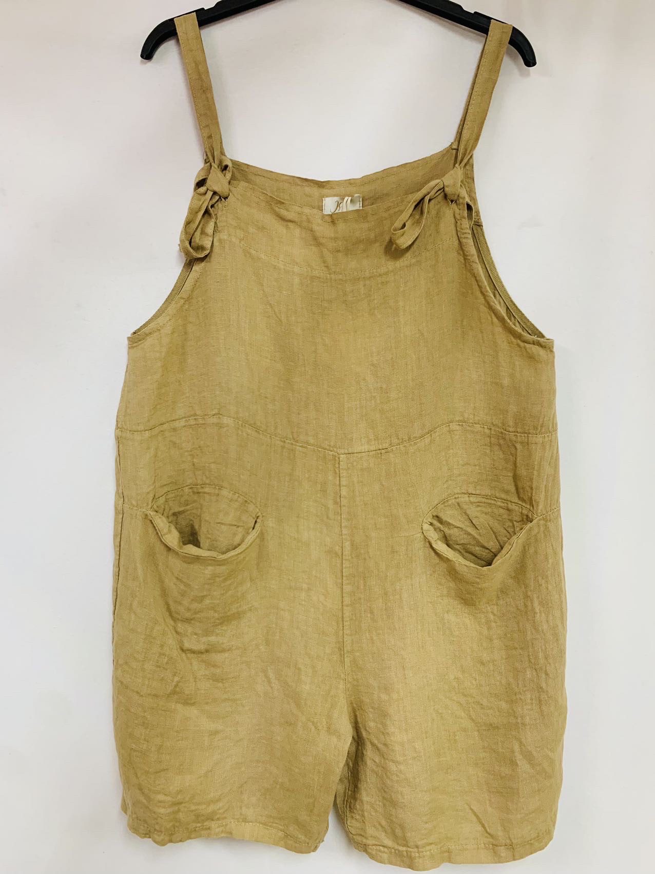 Linnen korte jumpsuit in CAMEL kleur - comfortabele broek in lichte linnen - tuinbroek - Maat S/M