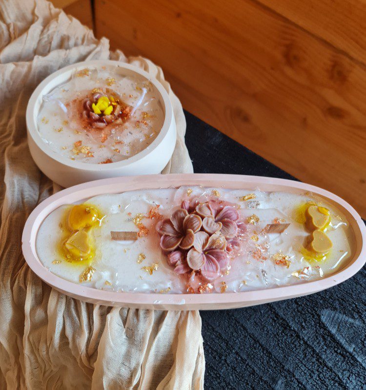 Handgemaakte 2  kaarsen van soja wax - een grote boot gips pot en een kleine ronde - intense geur - 250gr en 60gr