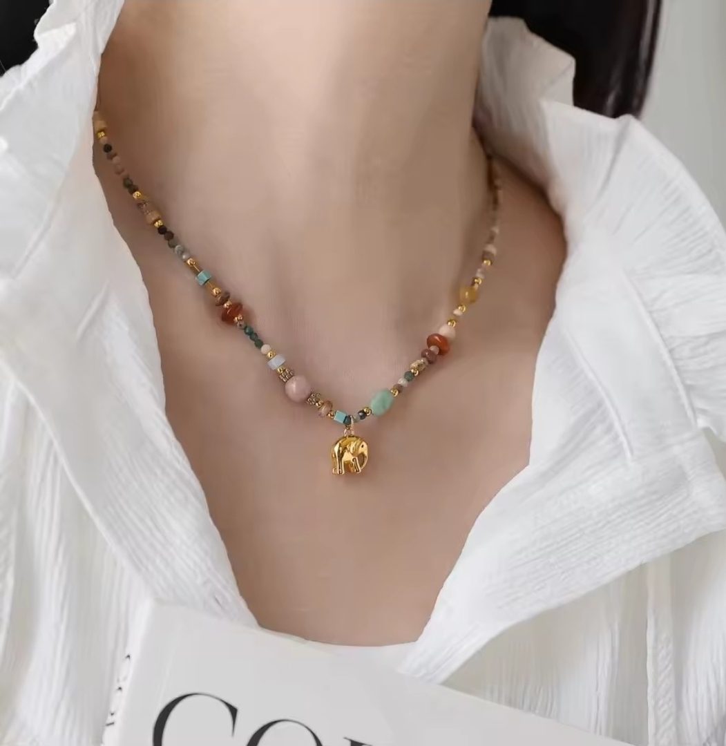 Kleurrijke edelsteen ketting met Olifant hanger - jade - jaspis - Rhodoniet - zomer collier