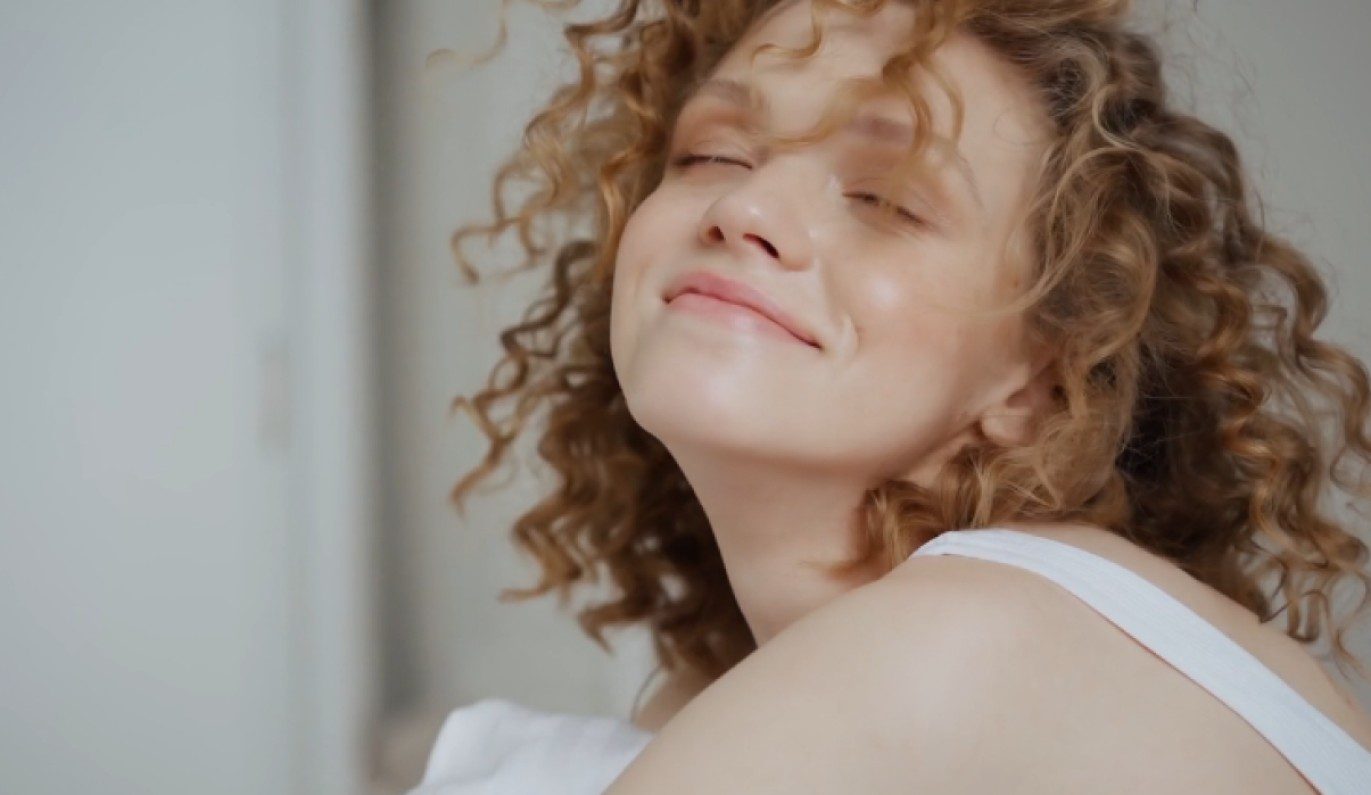 Krullend haar leave - in creme met Monoi olie en acacia extract - gedefinieerde krullen - heerlijk ruikend 200ml