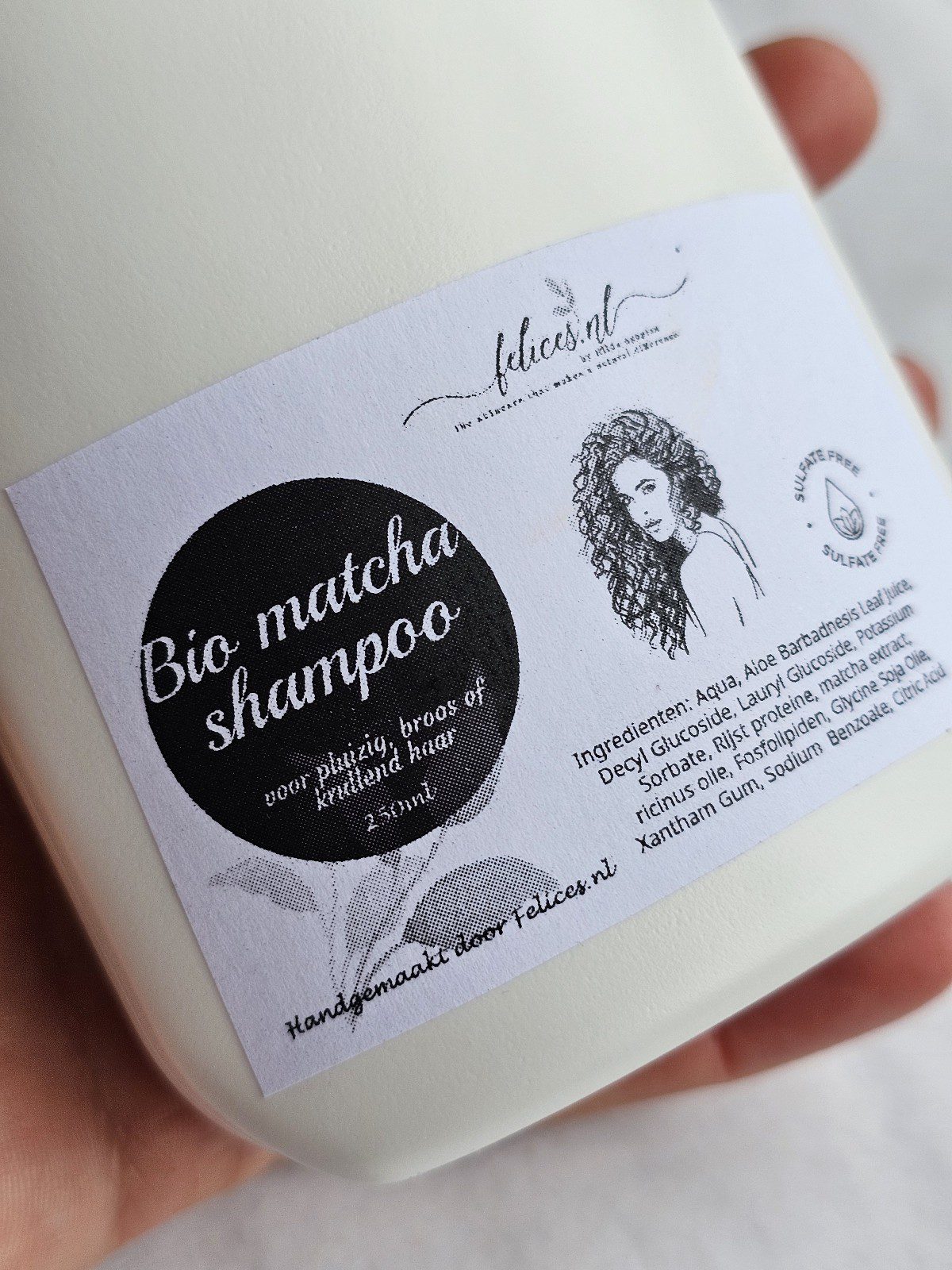 Biologische sulfaatvrij shampoo met Matcha en Rijst proteïne - broos - pluizig en krullend haar 250ml