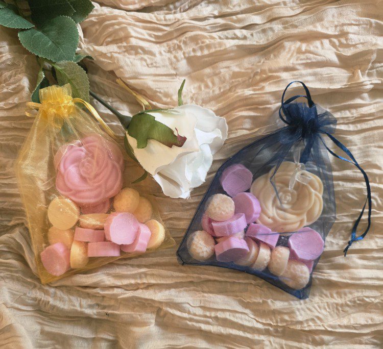 Handgemaakte geurende soja melts en kleding of WC geur hanger - elegante geur - ecologische wax 11 stuks