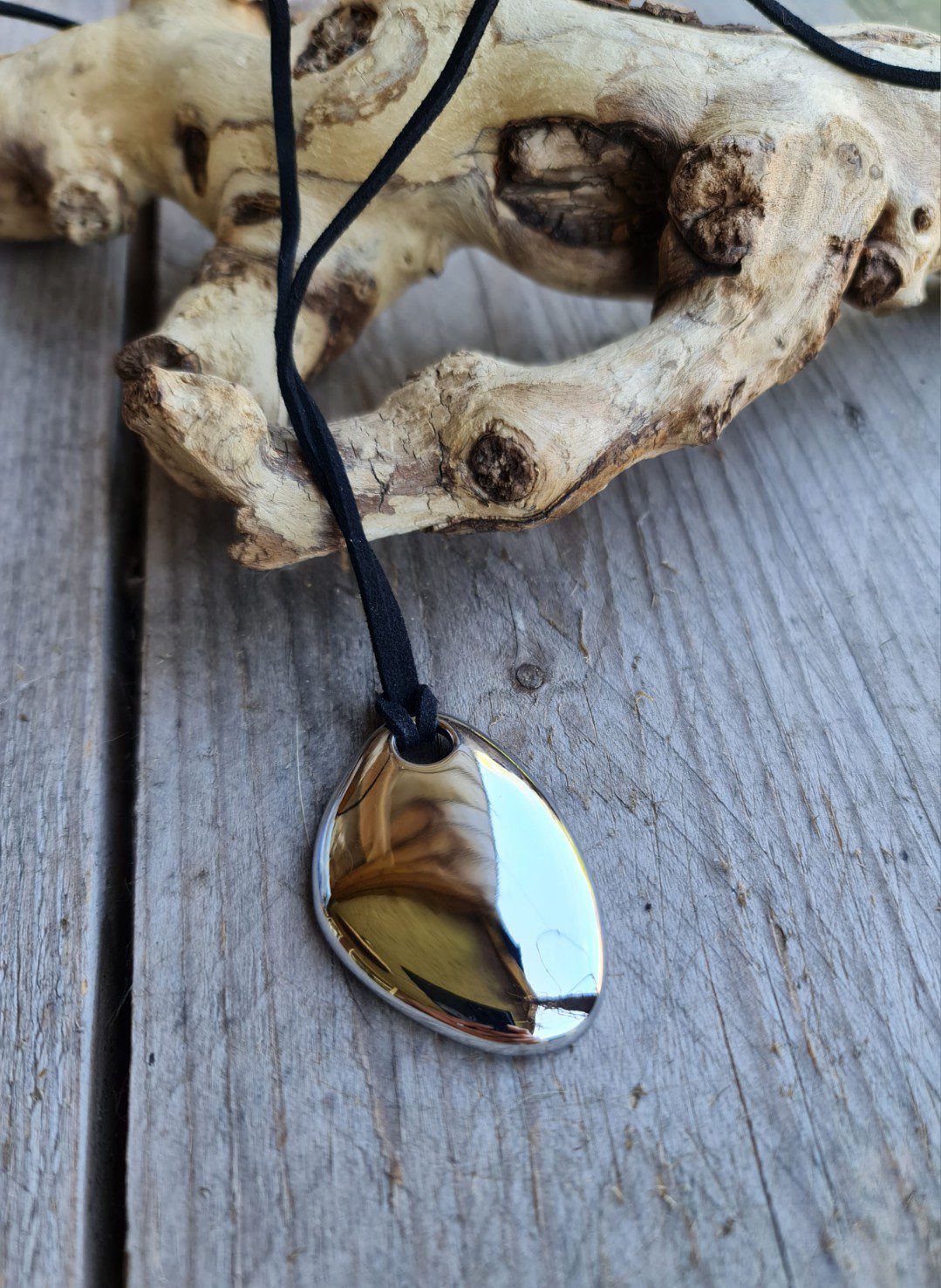 Chique Zilver ketting - zwarte koord - midden lengte - zilverkleurig roestvrij hanger 1st