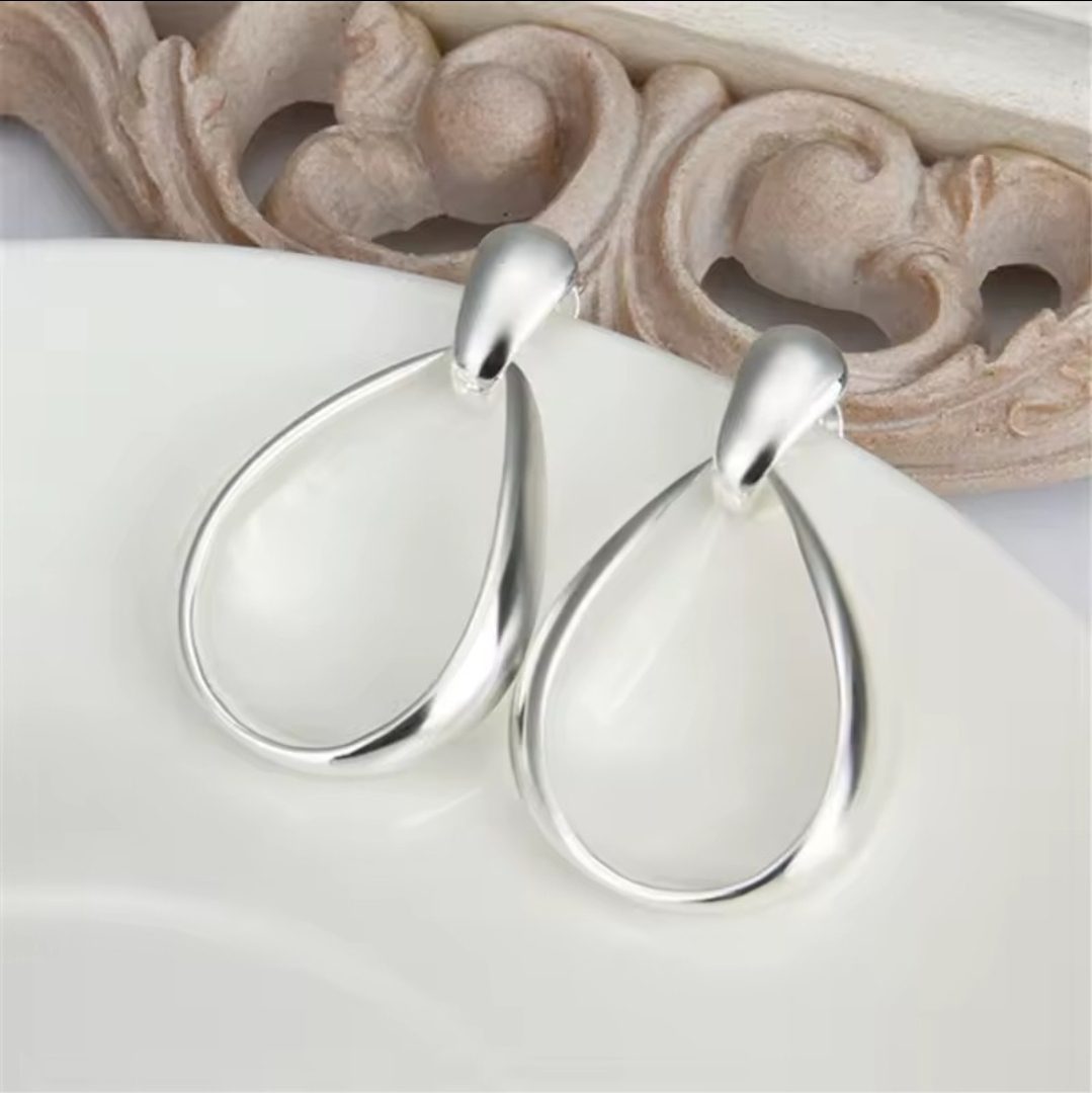 Fijne oorbellen van sterling zilver 925 - water druppel vorm 1 paar