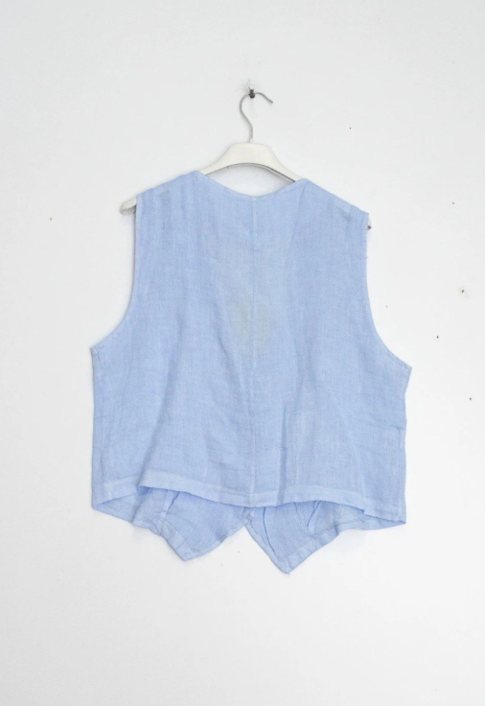 Mouwloos linnen vest - Elegante V-hals en een comfortabele stijl - kleur HEMEL BLAUW - maat 38-40